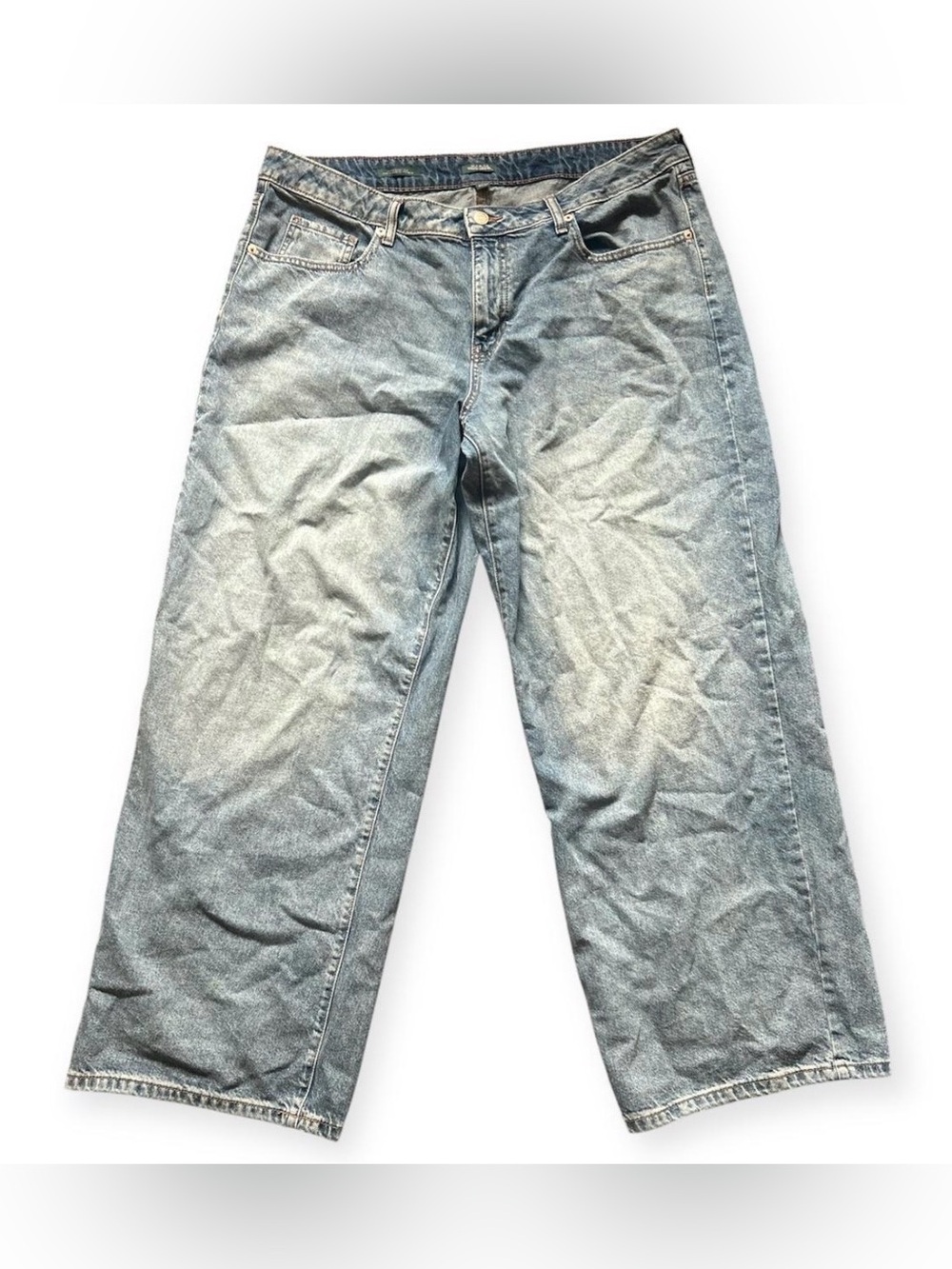 Wild Fable Relaxed Straight Light Wash Baggy Jeans